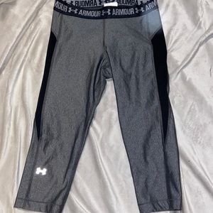 Under armor capris